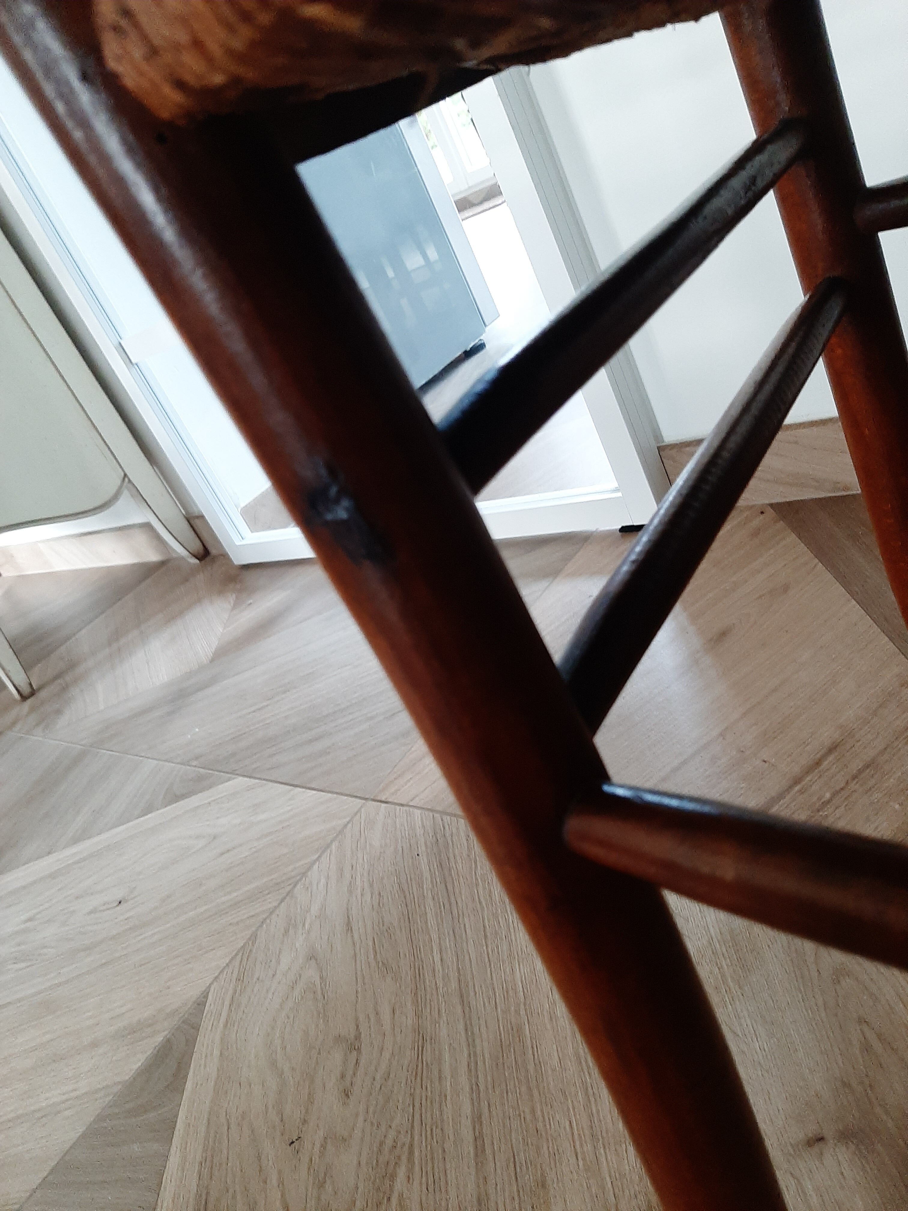 Set of 5 faux bamboo style chairs