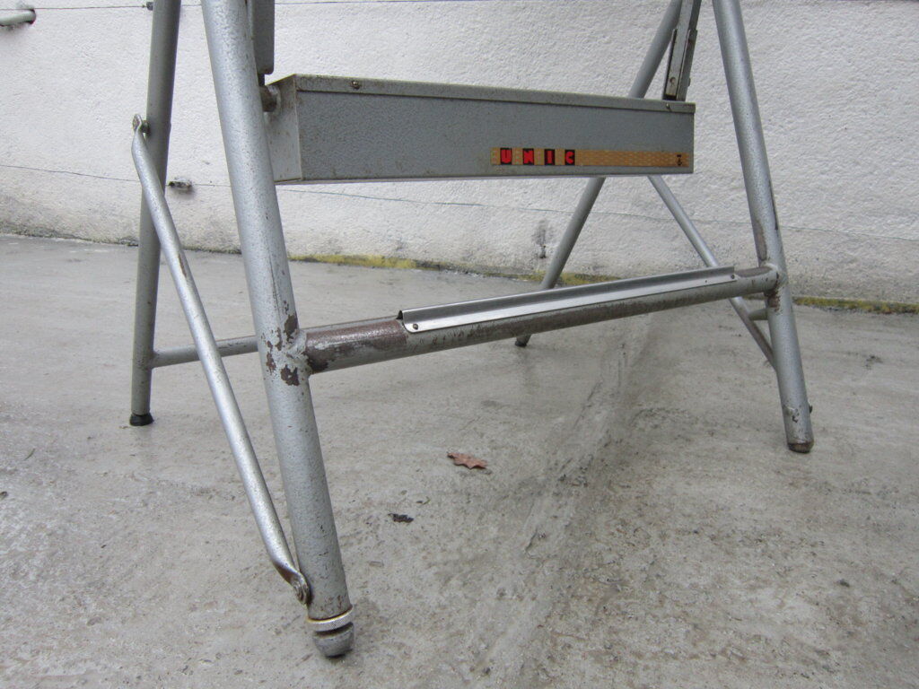 Table à dessin et chaise d'architecte Unic , années 50