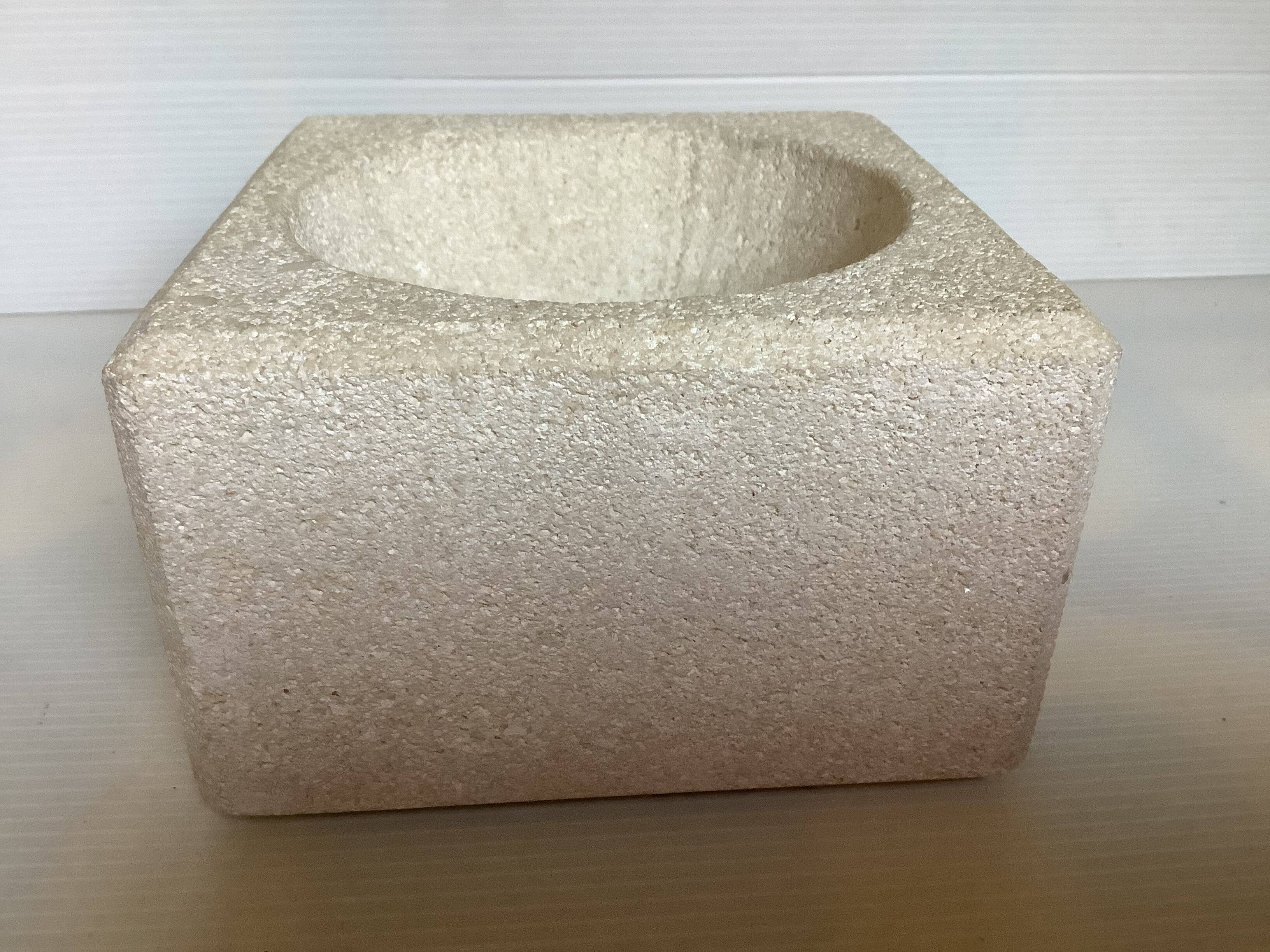 Stone catchall