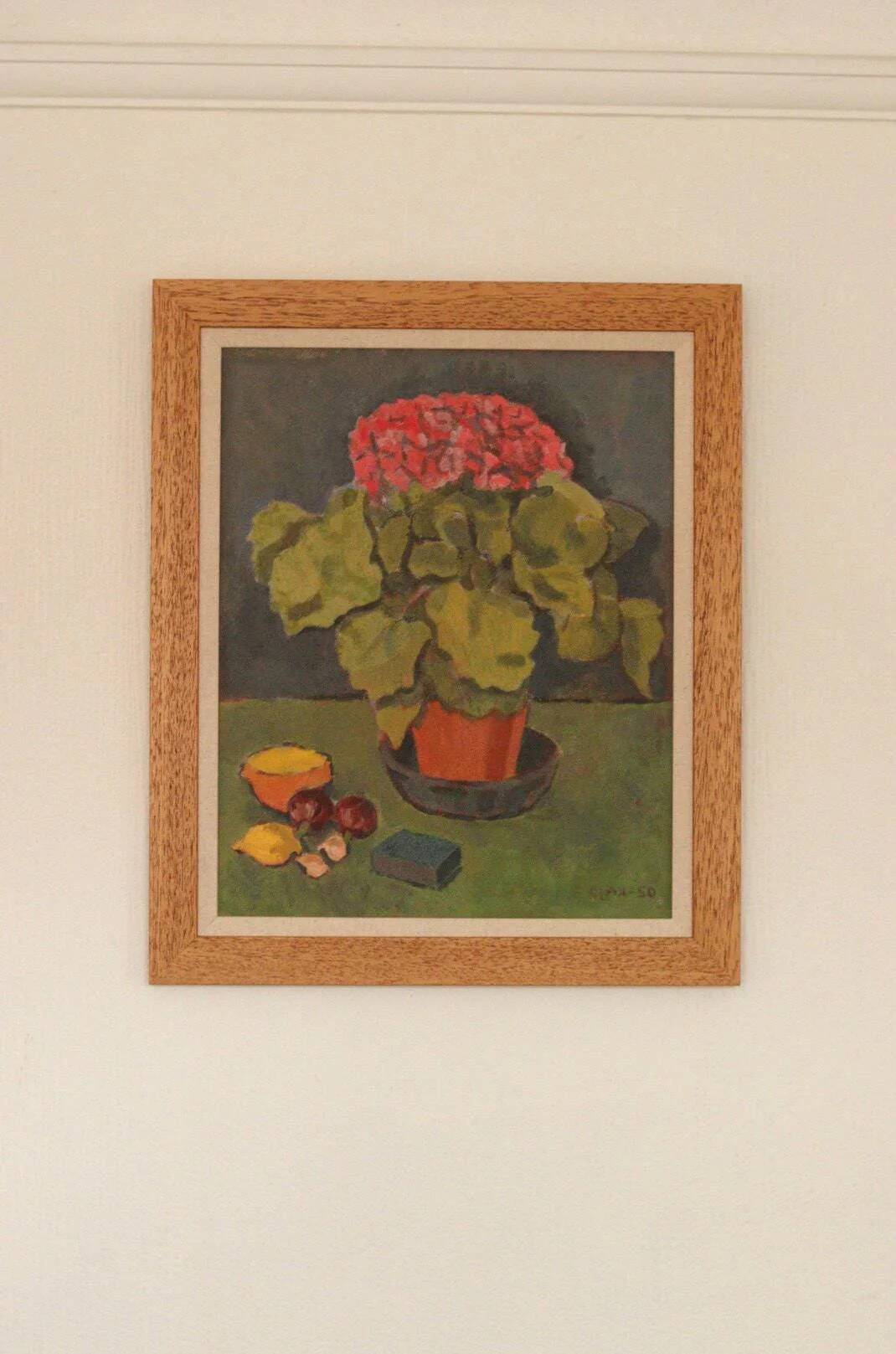Pink hydrangea with fruit by Olax