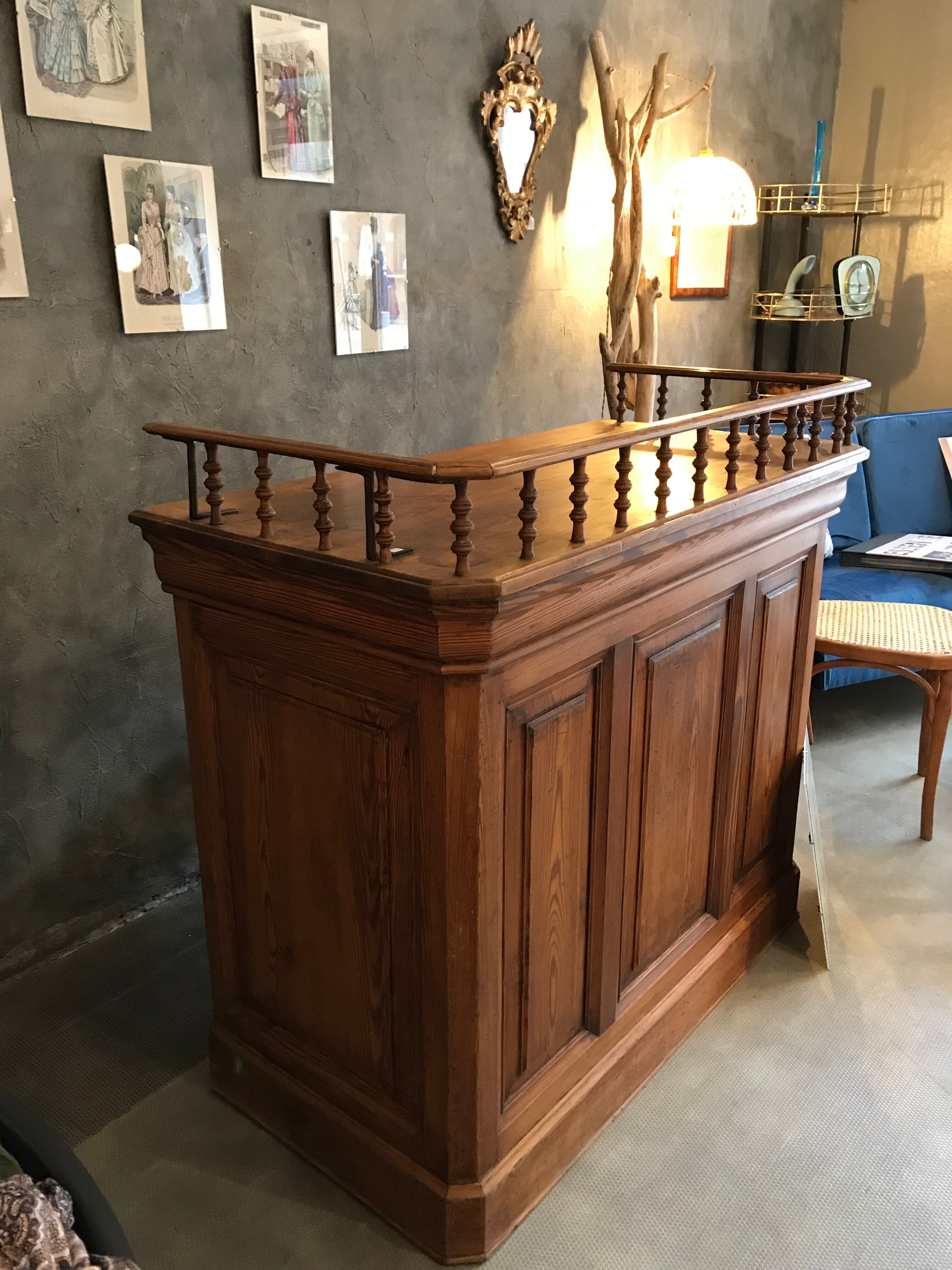 Craft furniture store counter