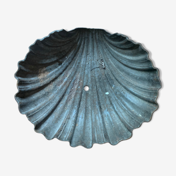 Vasque coquillage en fonte ancienne