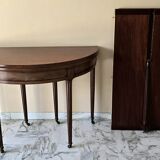 Extendable half-moon table in Louis XVI style