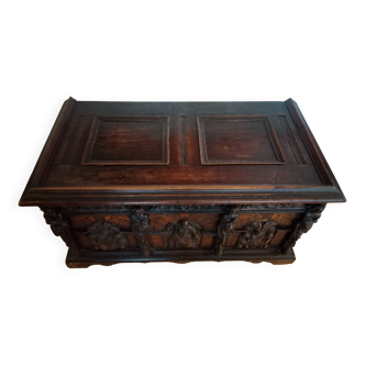 Coffre ancien pièce unique du XIXème
