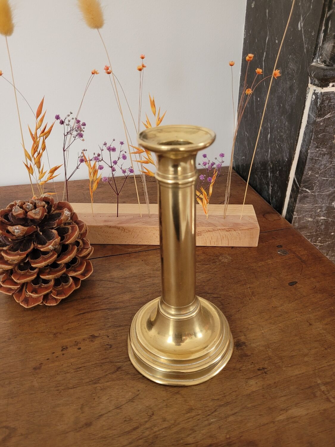 Push candle holder with tiered base no. 1