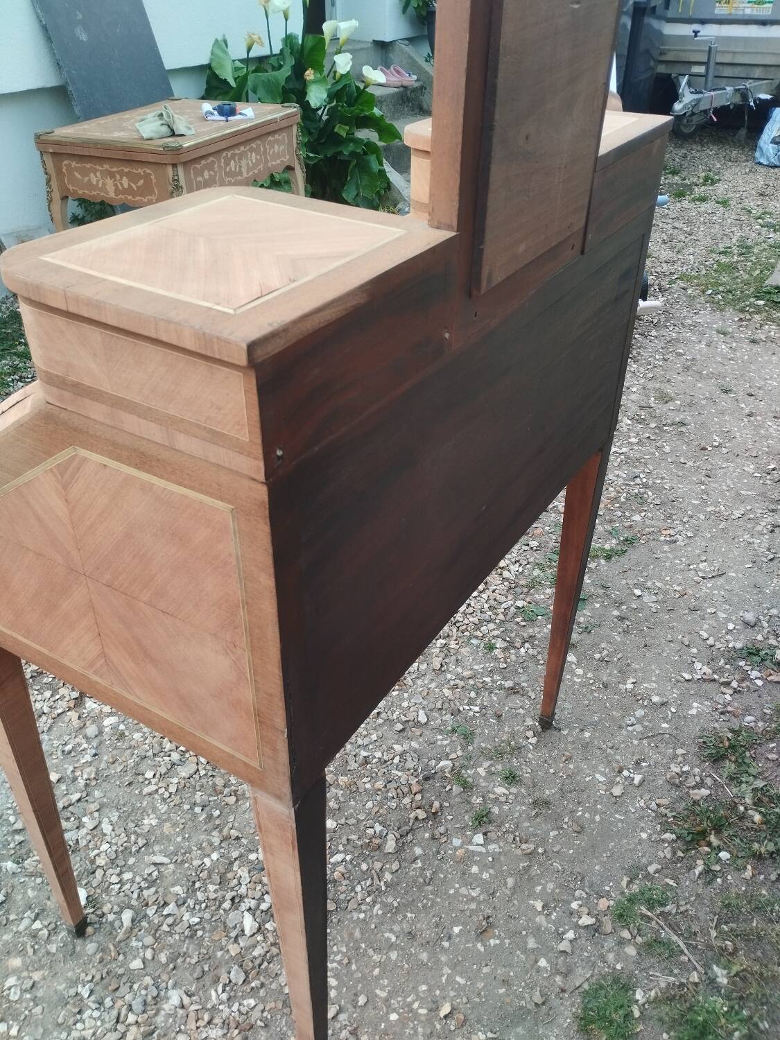 Antique secretary desk in marquetry, Louis XVI style.
