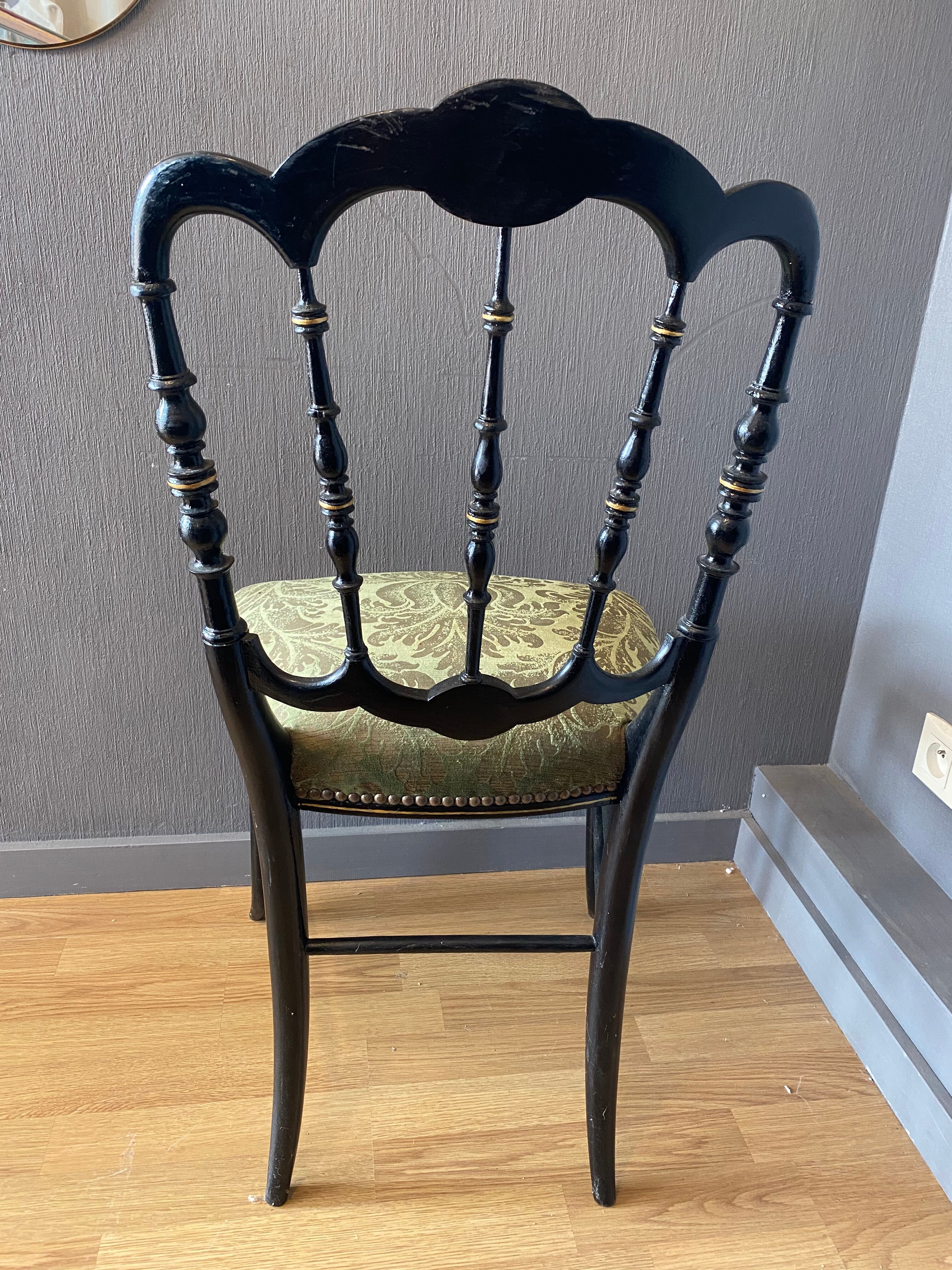 Theatre chair