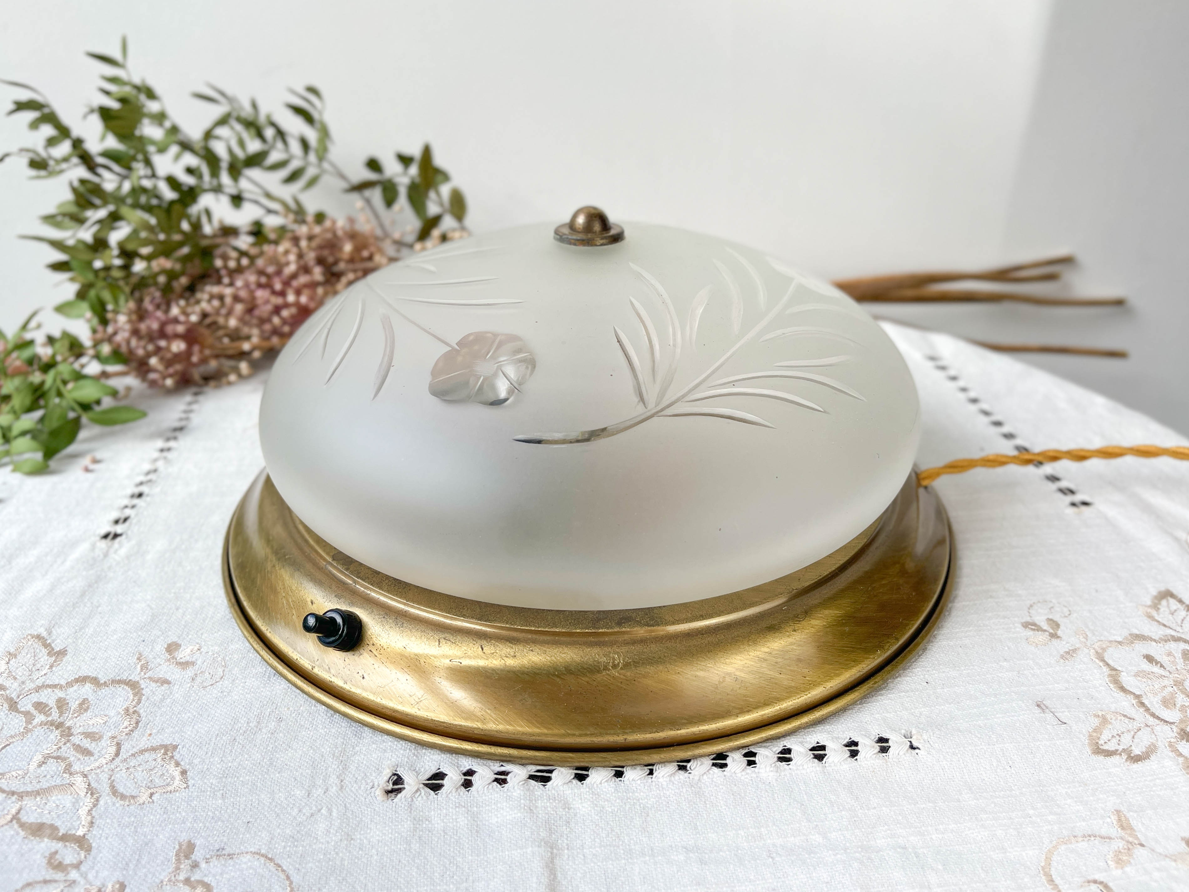 Vintage globe table lamp in antique chiseled glass