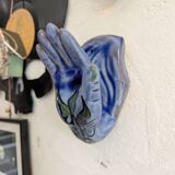 Patère main en céramique émaillée bleu