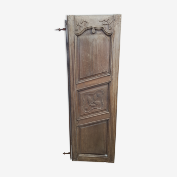 18th-century oak-patterned cabinet door