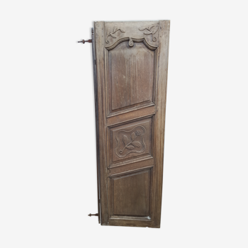 Porte d'armoire en chêne motif sculpté XVIIIème