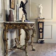 Console en bois peint et doré, Italie, XVIIIème siècle