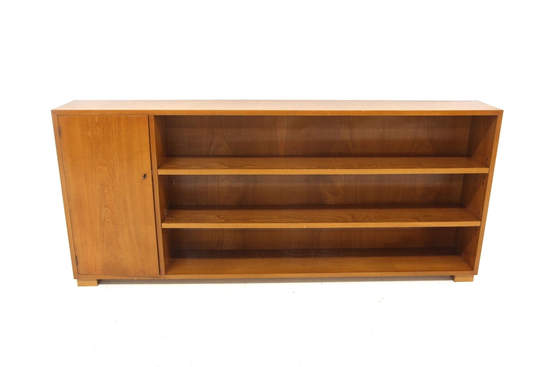 Bibliothèque scandinave en orme, Swedish Modern, Suède, 1940