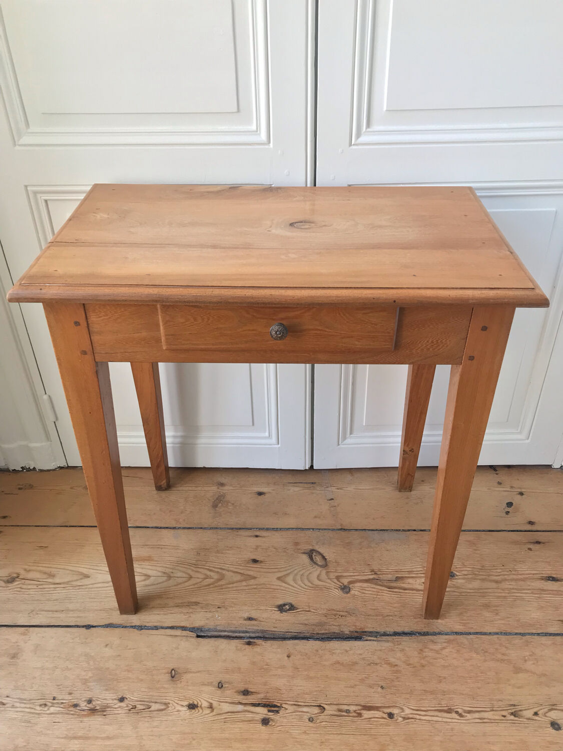 Solid oak table 1 drawer