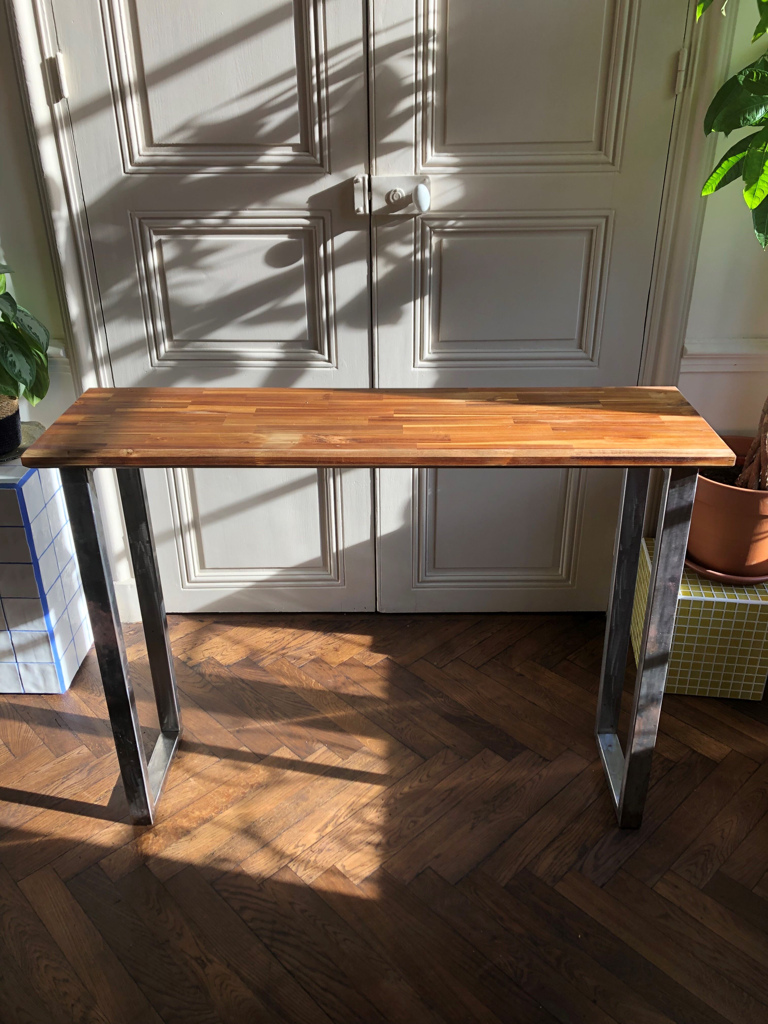 Console in solid acacia and steel legs