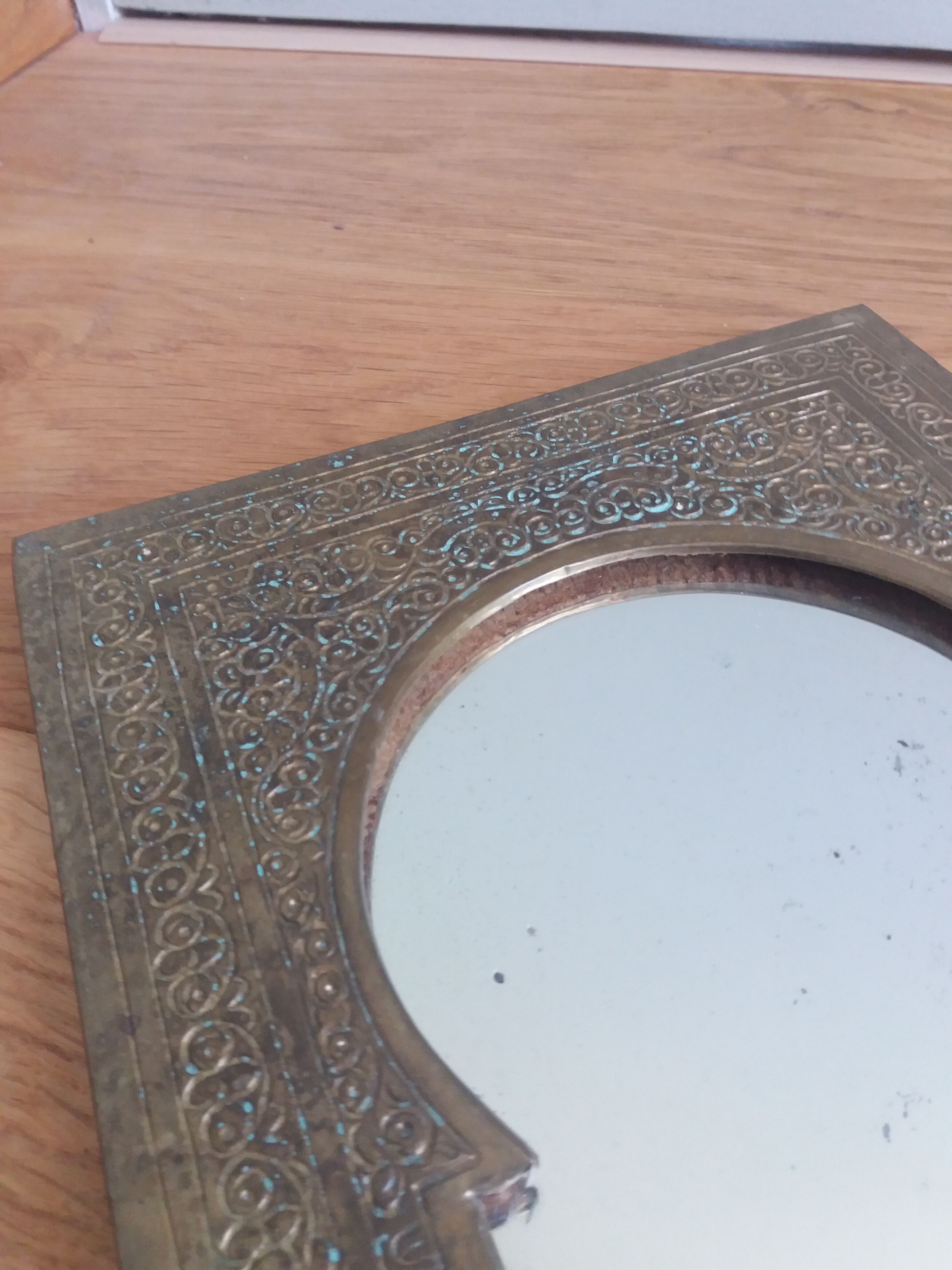 Miroir oriental laiton 25 x 16