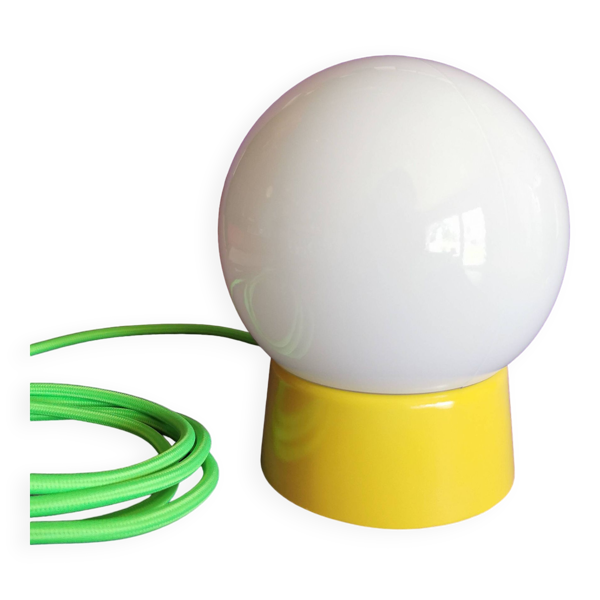 Lampe salon chevet bureau vintage opaline blanche ''Jaune