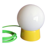 Lampe salon chevet bureau vintage opaline blanche "Jaune"