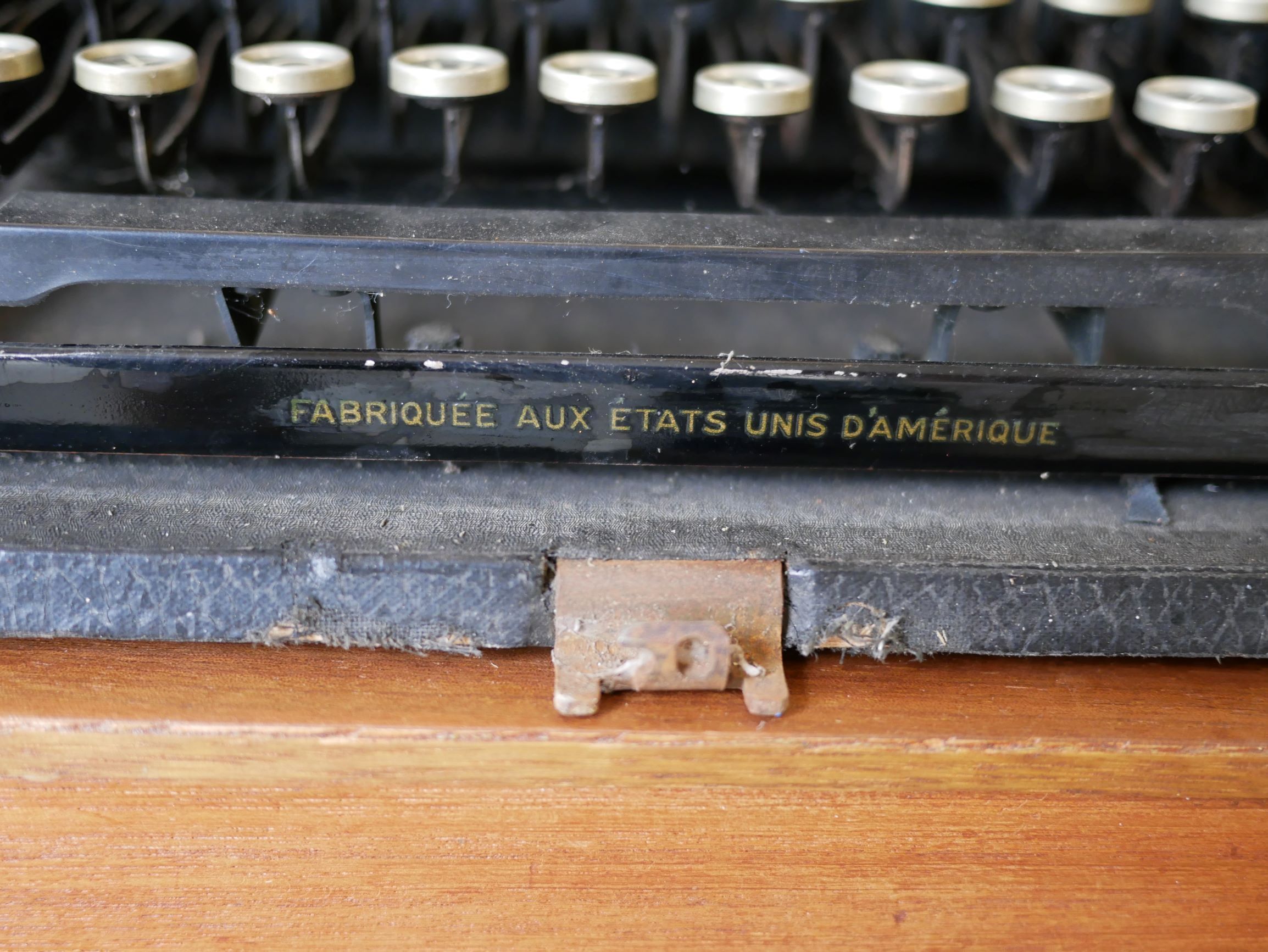 Typewriter remington portable model 5t