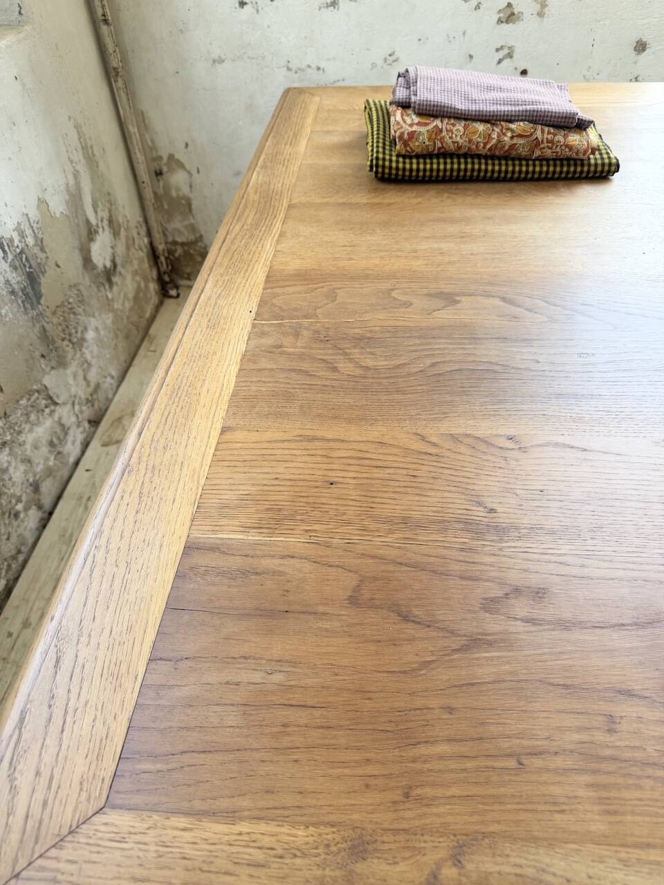 Grande table de ferme XL chêne « carrée » conférence 1950