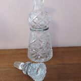 Decanter in crystal and tin accompanied by its cap