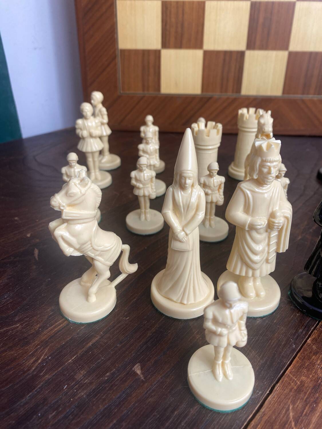 Large Vintage Medieval Chess Set Ajedrez Fantasia