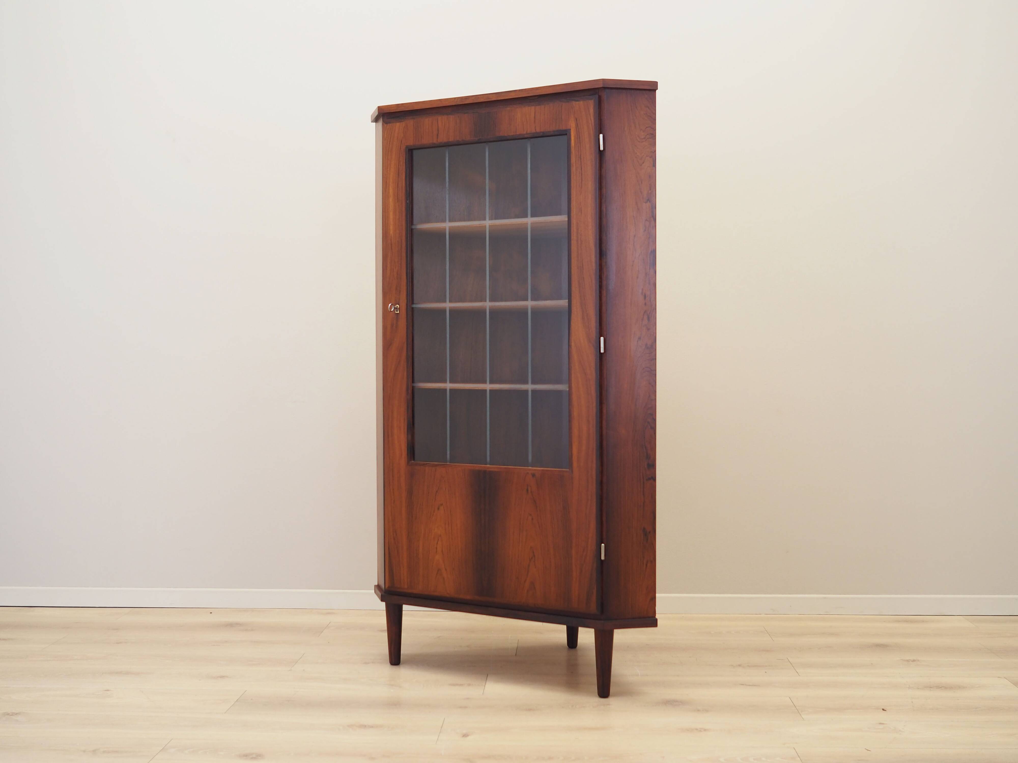 Rosewood showcase, Danish design, 1970s, production: Denmark
