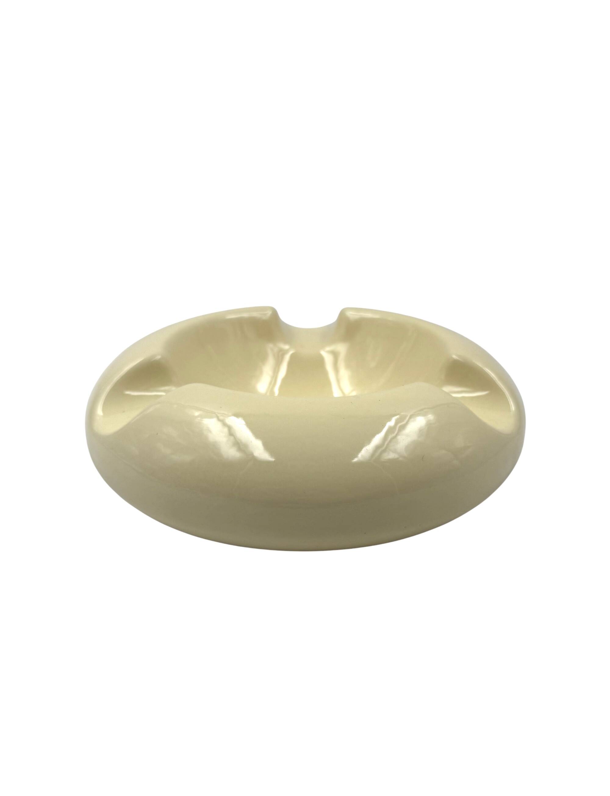 Space age cream ceramic ashtray, Sicart Italy 1970s