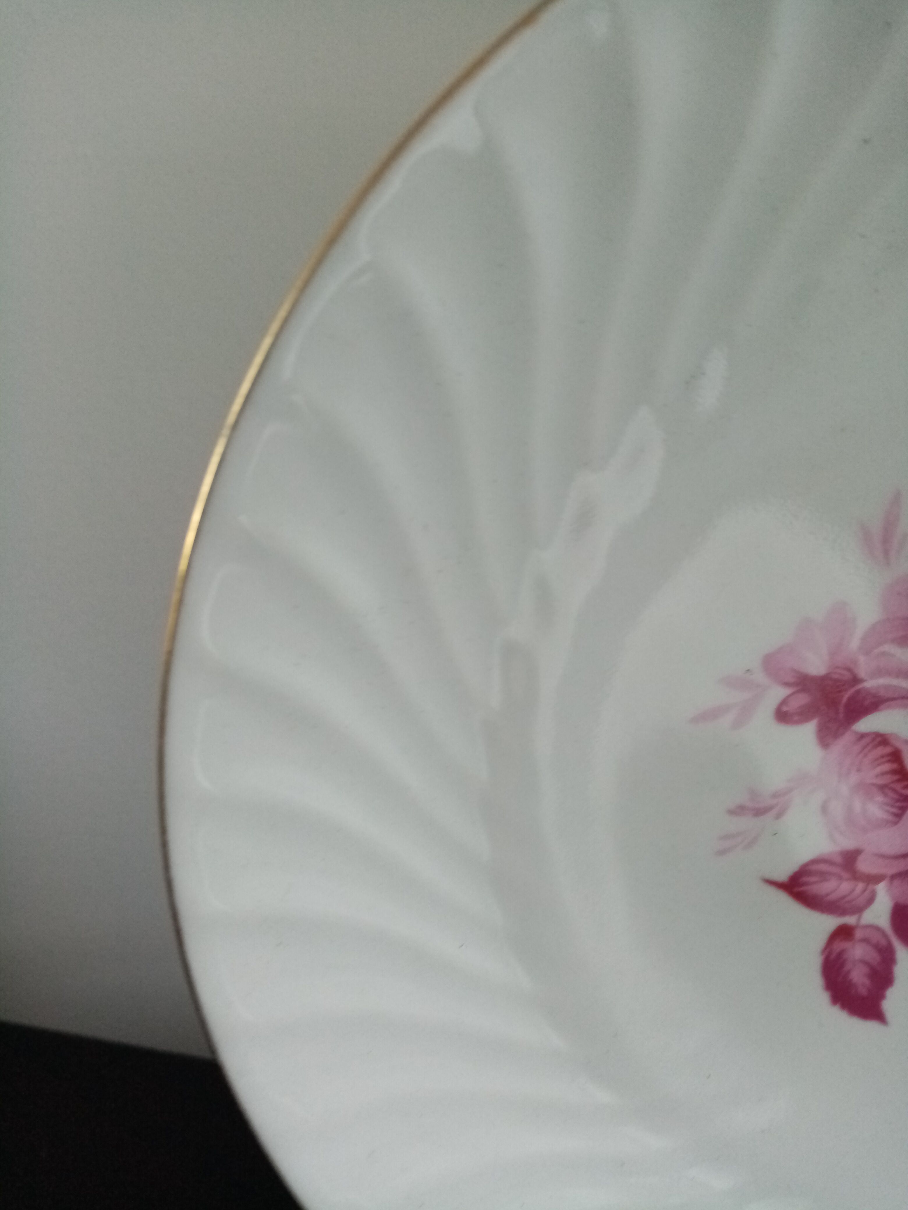Porcelain plates Saint Amand