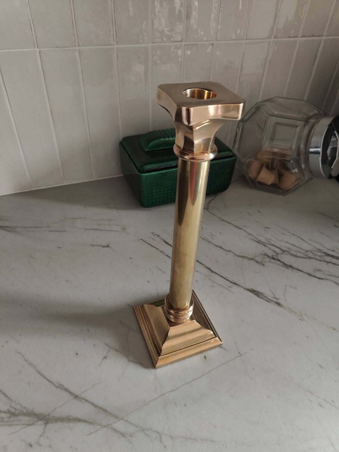 Column candle holder