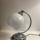 Lampe ancienne articulée en chrome avec opaline