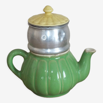 Selfish or miniature coffee maker green and yellow