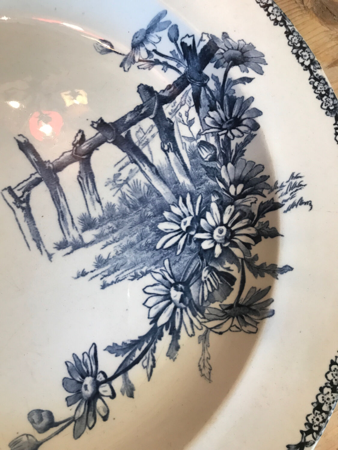 Iron earth dish Marseille