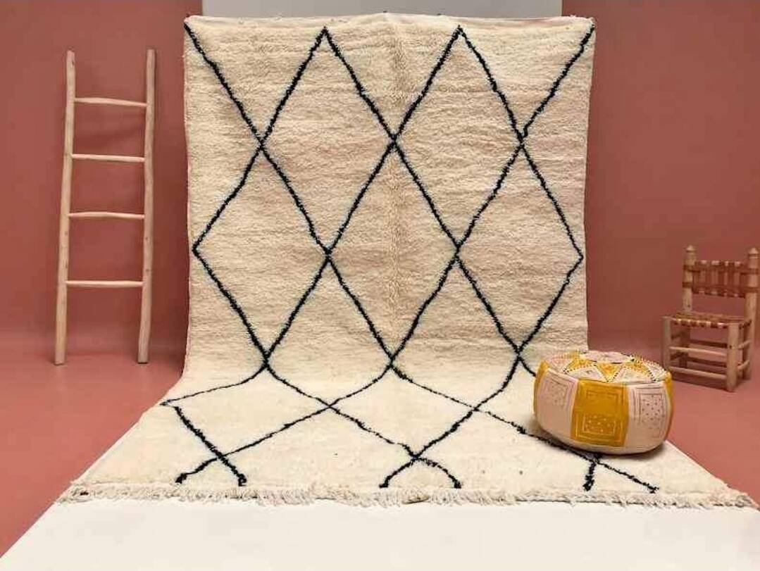 Thick white Berber carpet made of wool, BENI OUARAIN
