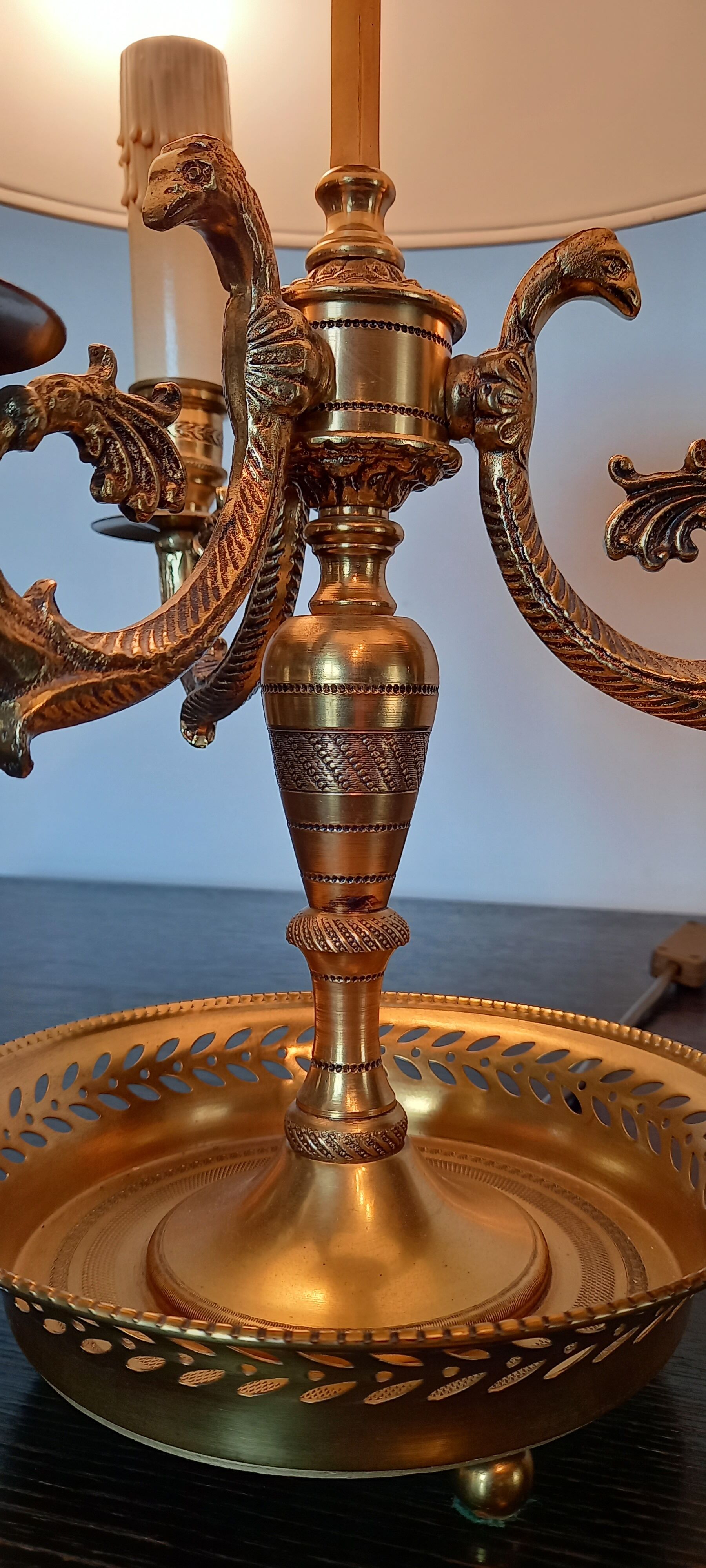 3 Empire-style fire lamp. In gilded bronze, metallic lampshade. Perfect condition.