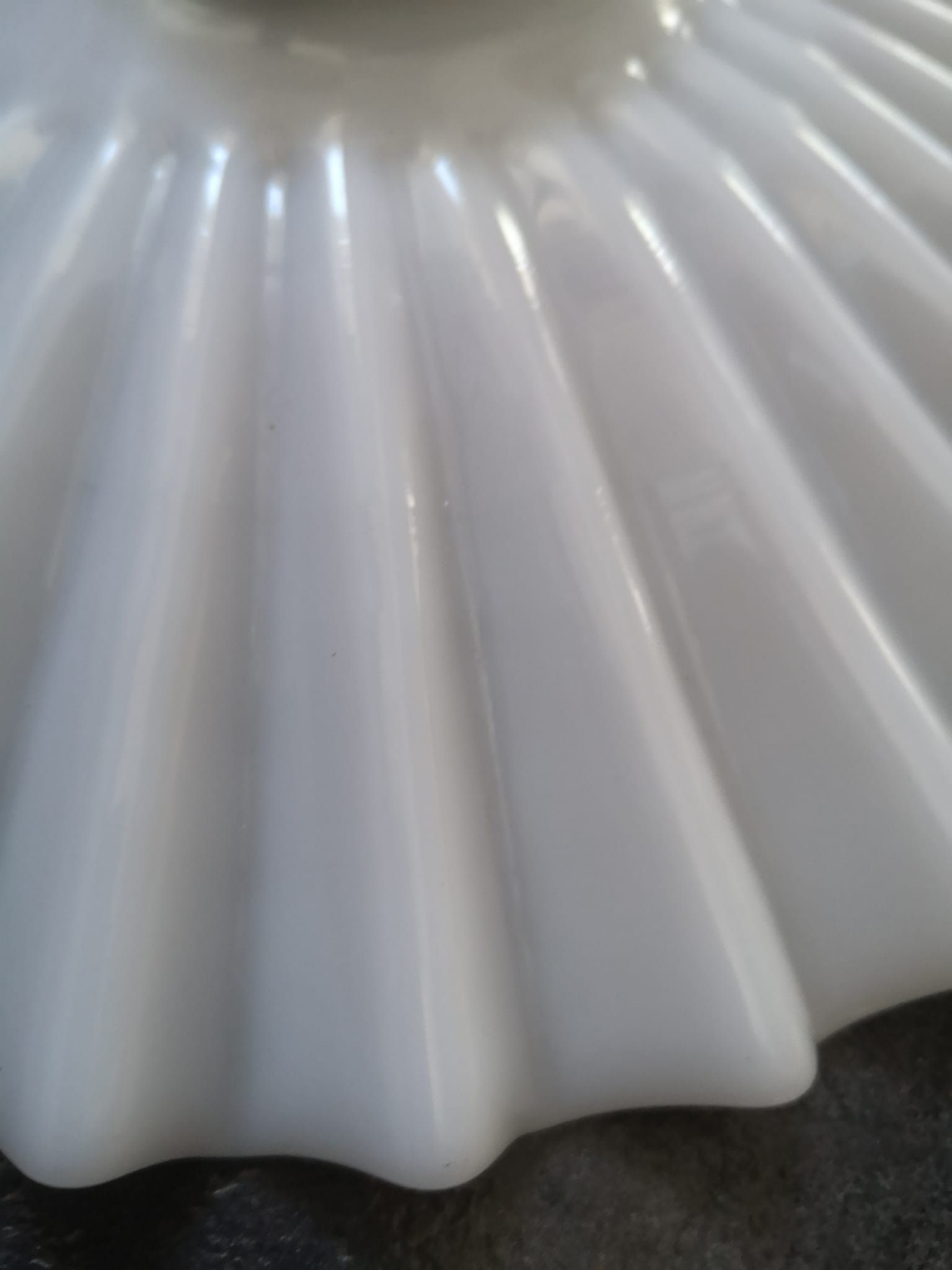 Old suspension opaline lampshade white serrated / pleated deco 1930 TBE