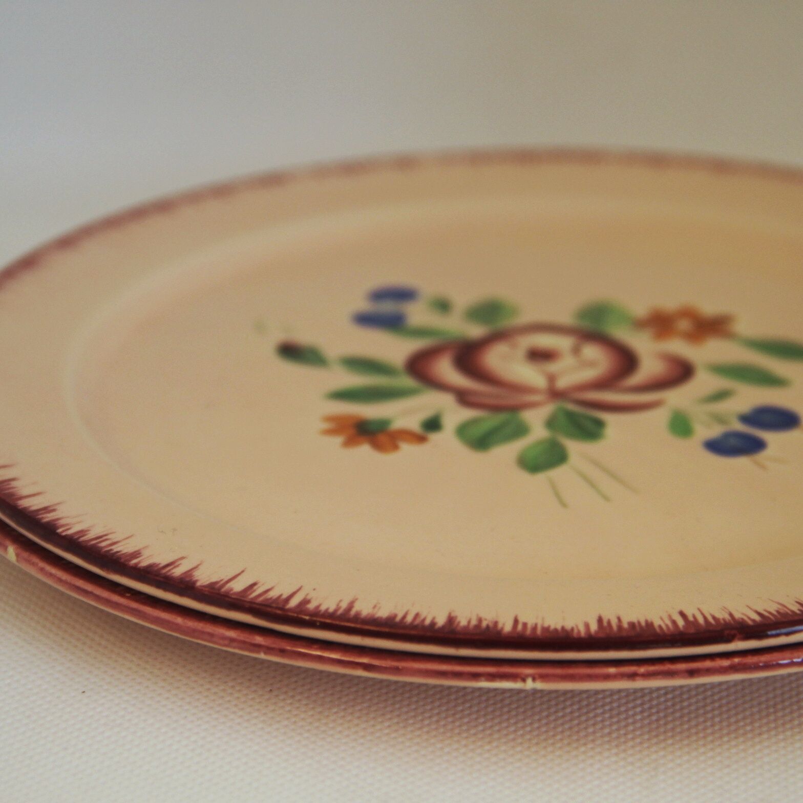 Lot of 2 dessert plates Aurore des Faïenceries Longchamp