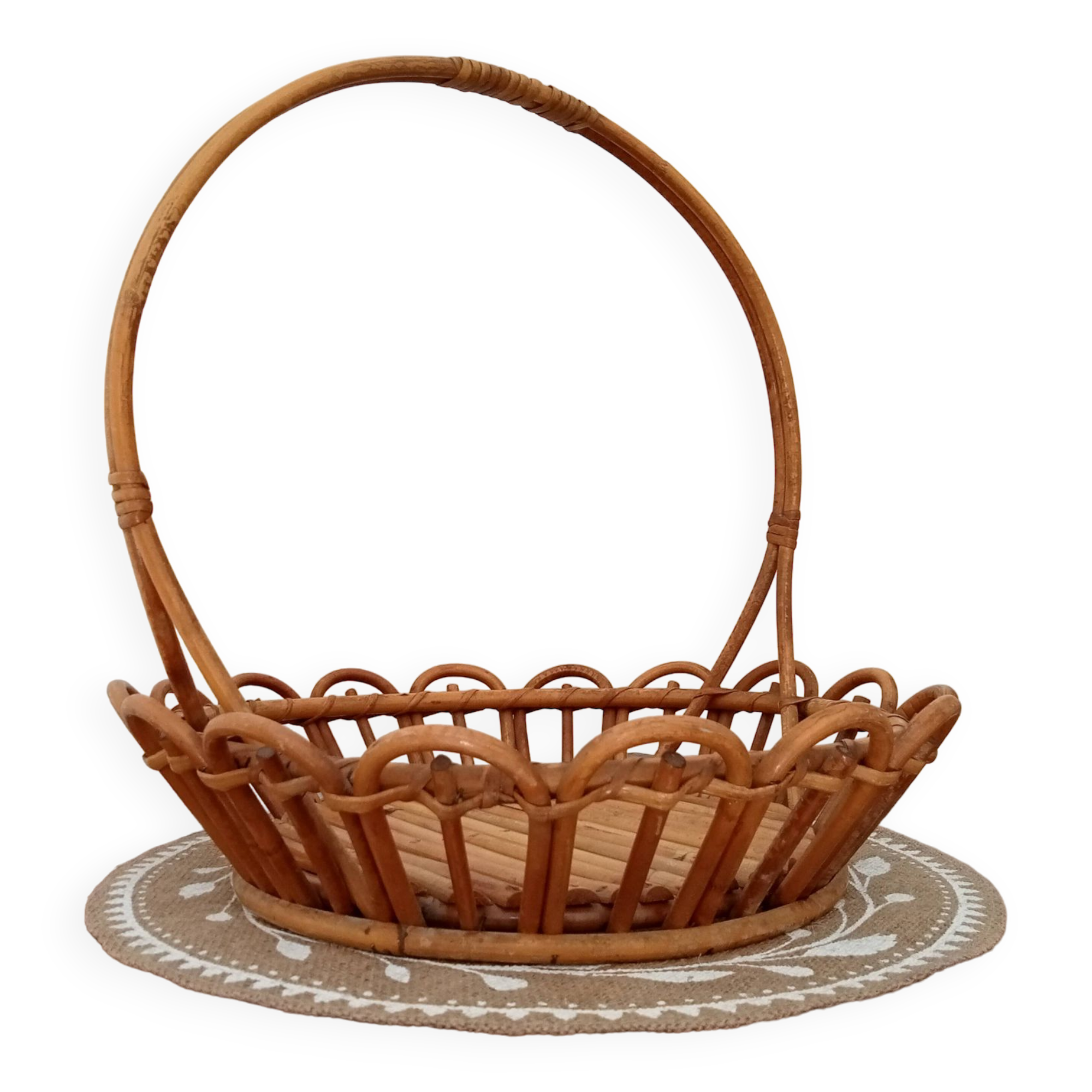 Vintage rattan basket 70s