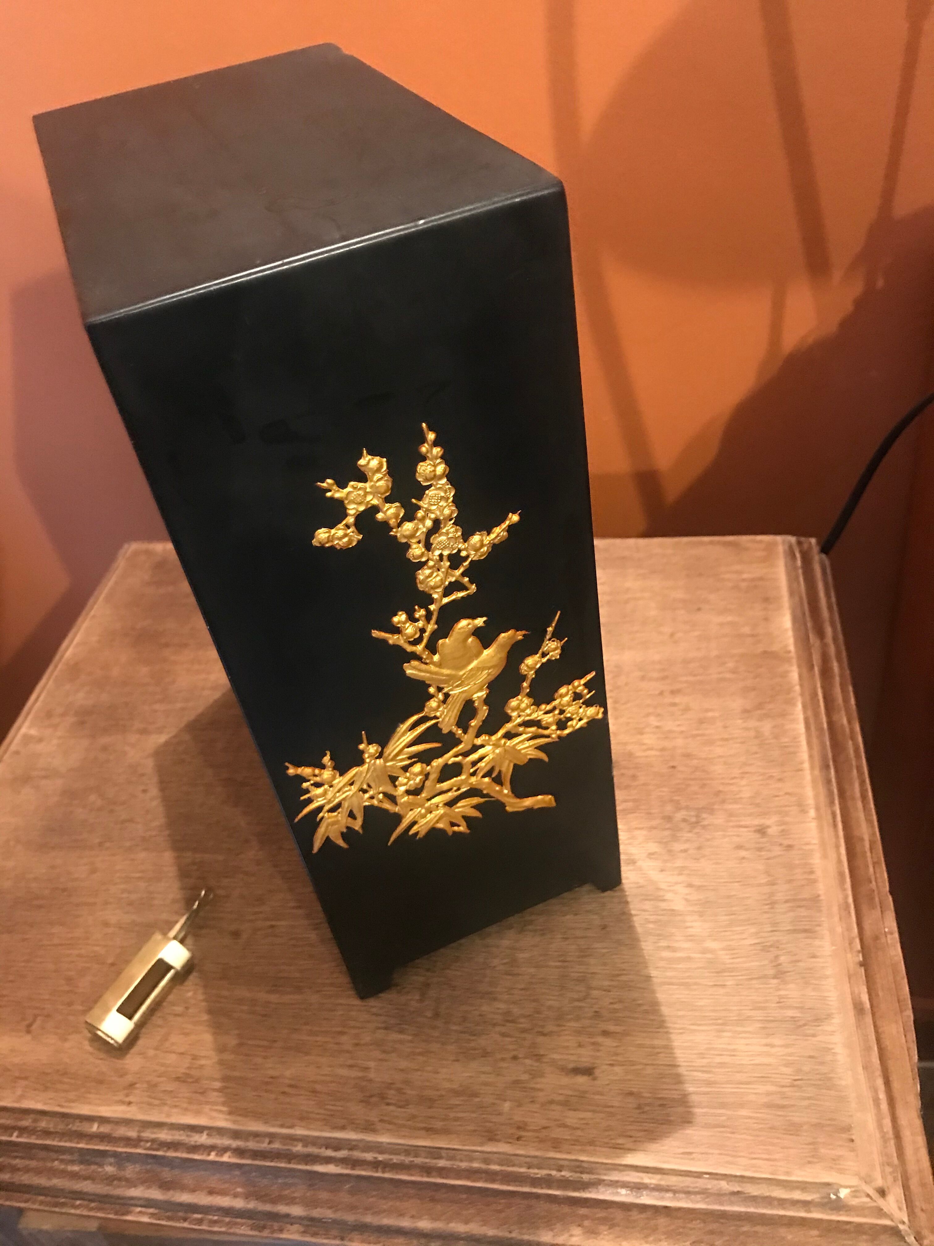 Jewelry box in black lasca