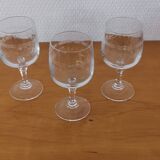 Set of 5 old port glasses with engraved crystal stems