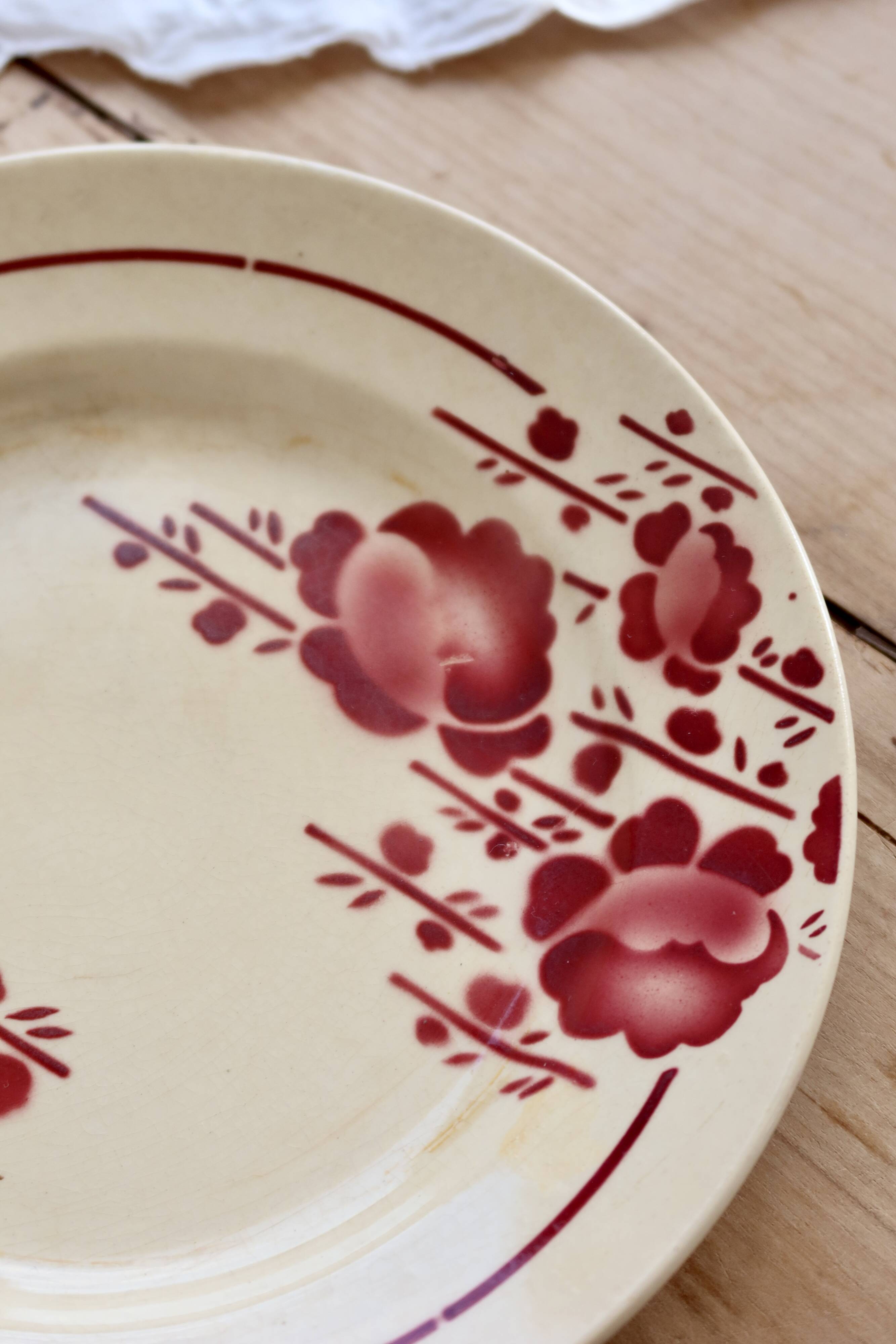 Antique dessert plate, ironstone, Saint Amand model 211 – Flo decoration.