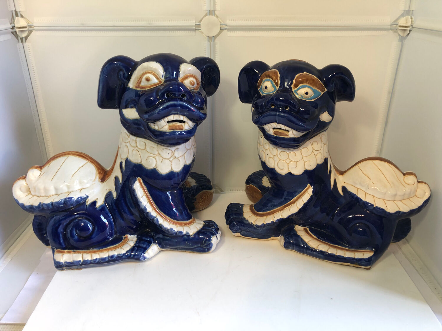 Vintage Chinese food dog ceramic Chinese blue and white dogs foo