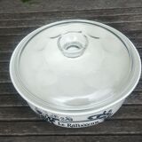 Serving dish with its glass lid of the earthenware factory of Gien model "the roaster"