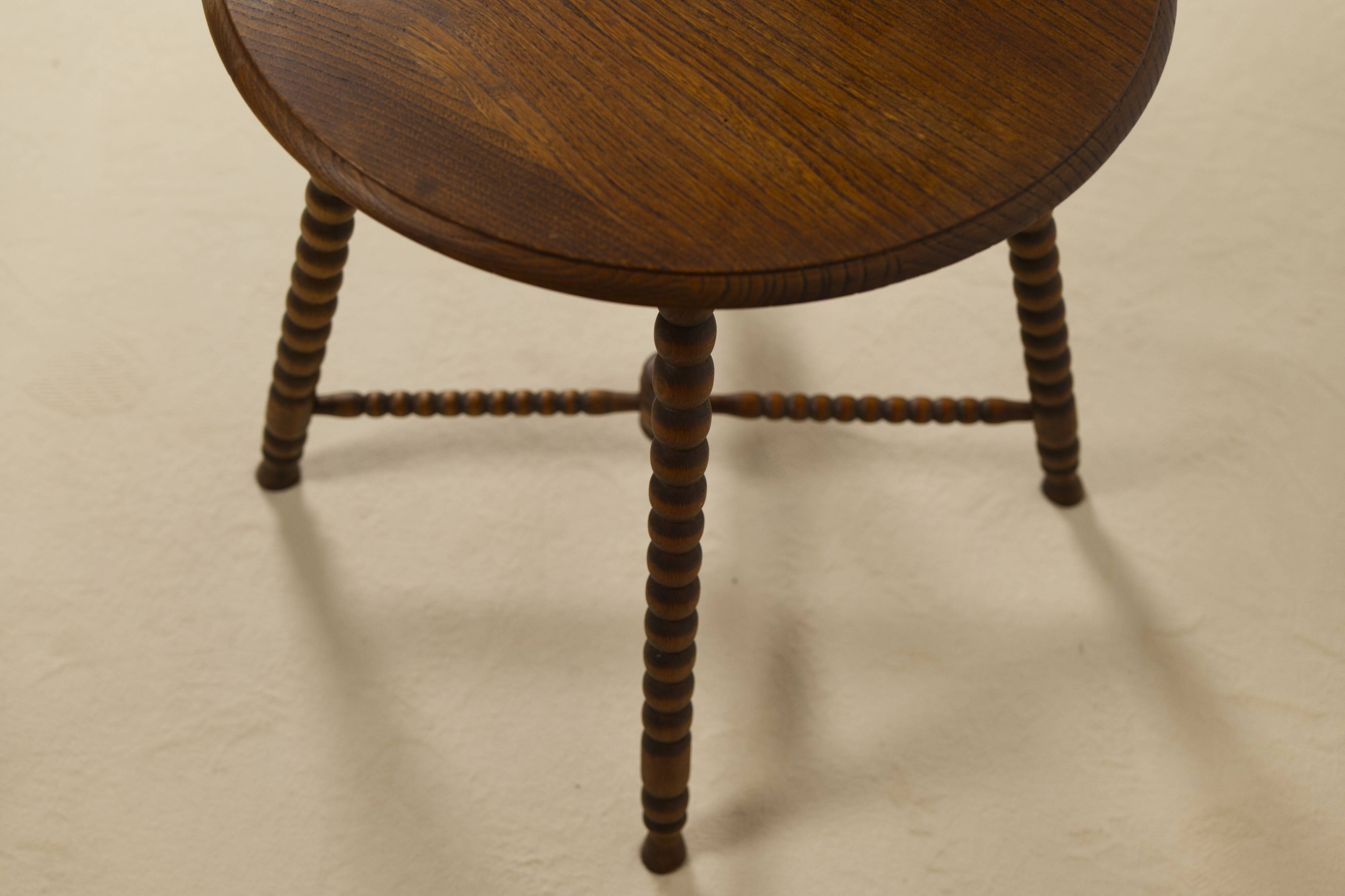 Vintage round Bobbin side table