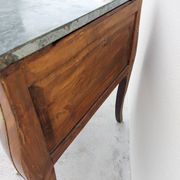 Louis XV curved chest of drawers in Martin varnished marquetry