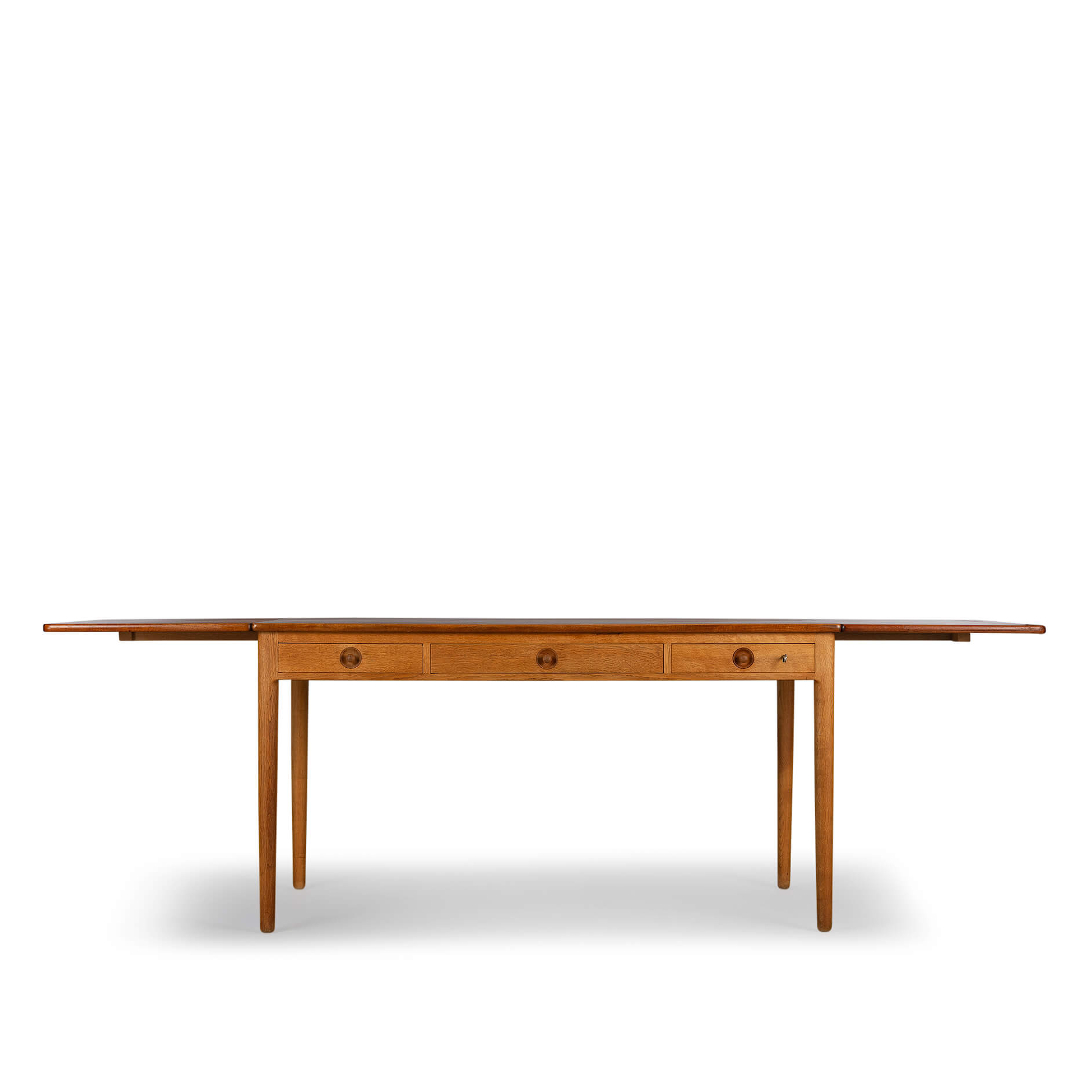 Design midcentury modern desk AT-305 by Hans J. Wegner for Andreas Tuck, 1950s
