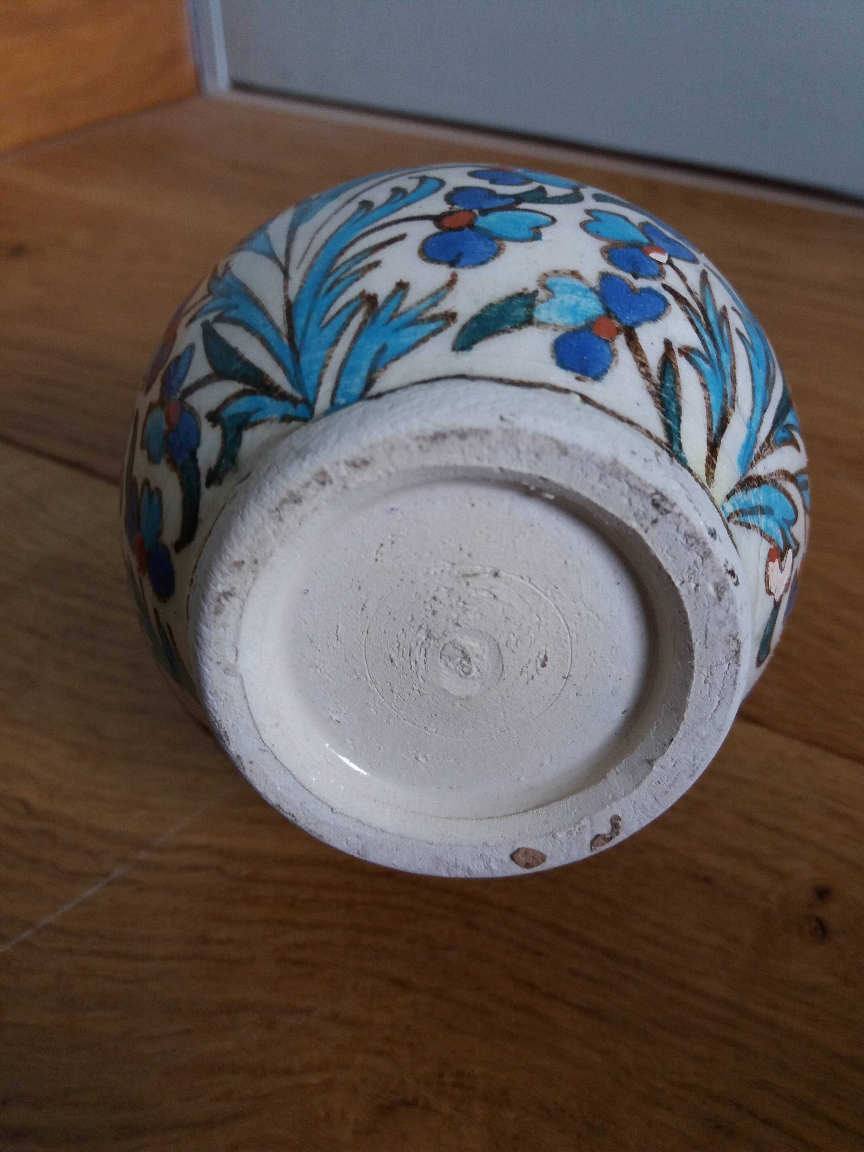 Vase soliflore décor peint Iznik Turquie