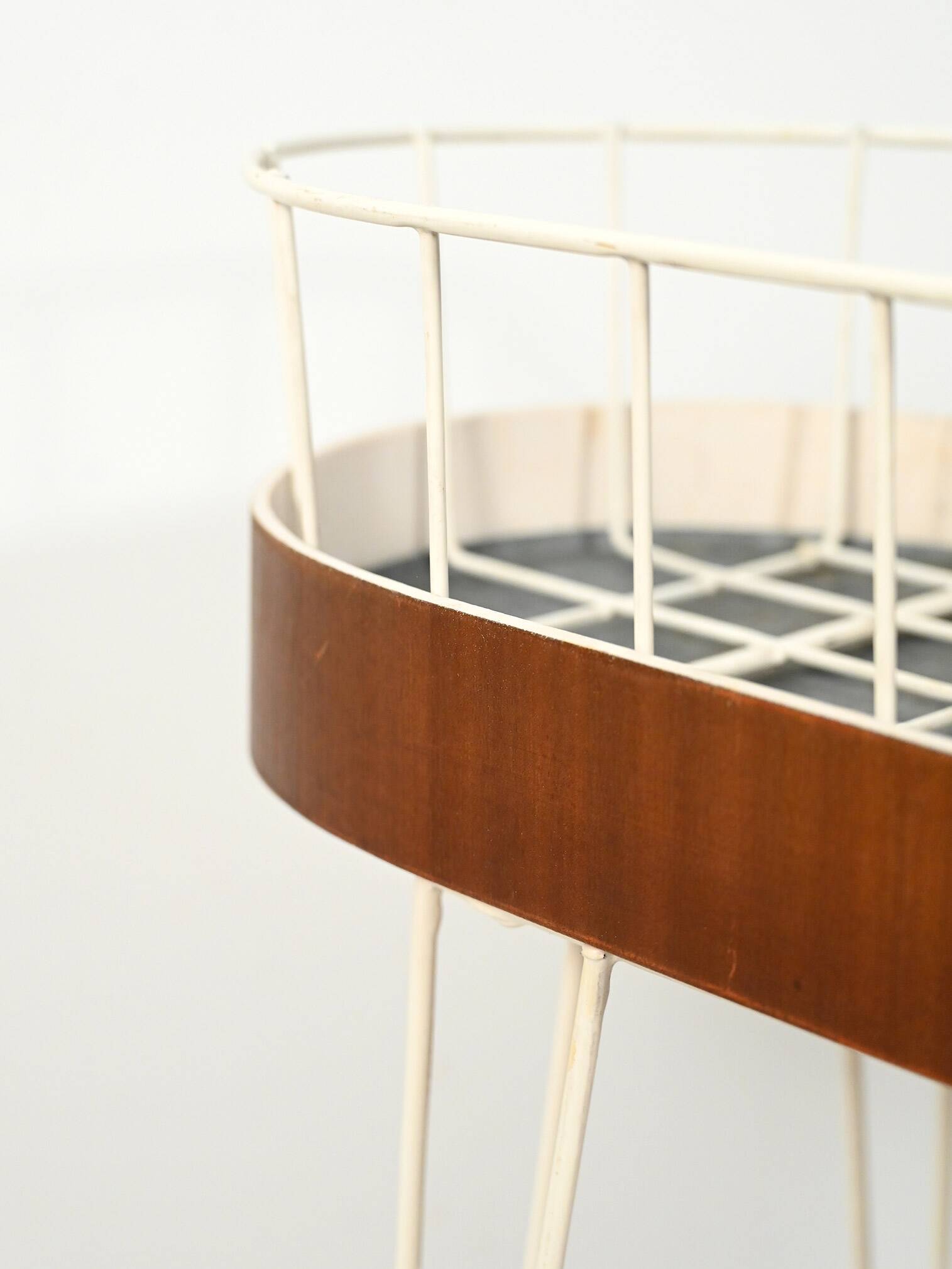 Scandinavian oval planter in metal and teak