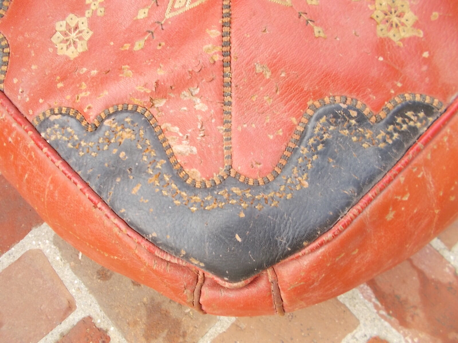 Red and black moroccan pouf