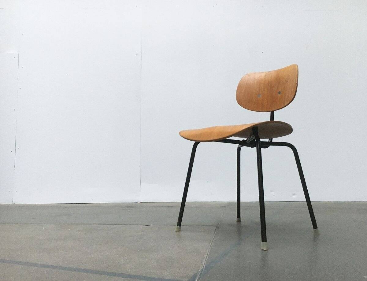 German SE 68 chair from the early Mid-Century by Egon Eiermann for Wilde+Spieth.